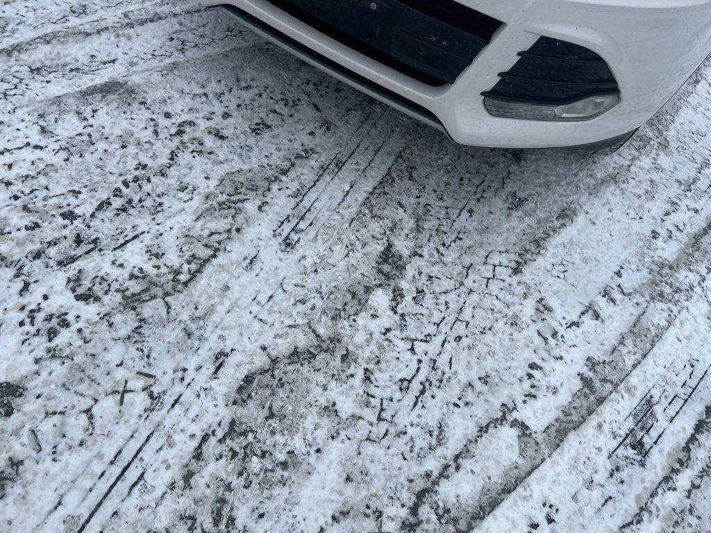 Used 2013 Ford Escape SEL image 17