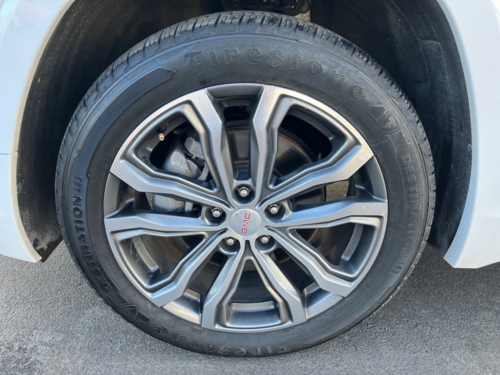 Used 2019 GMC Terrain Denali w/ Advanced Safety Package image 11