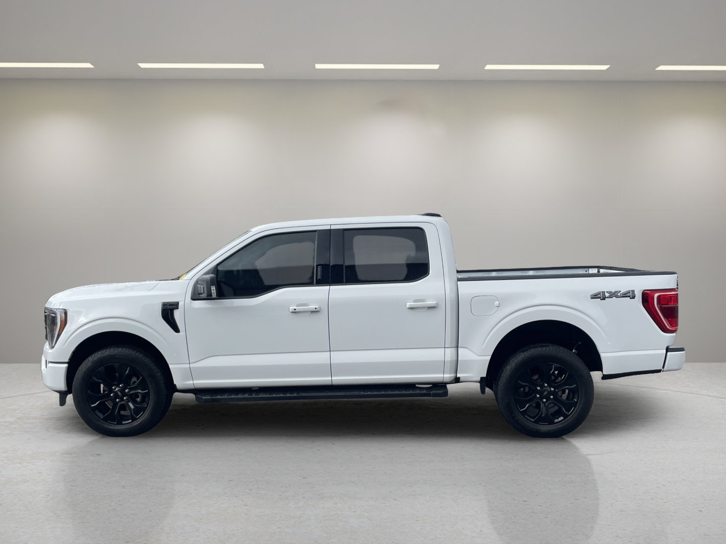 Used 2022 Ford F150 XLT w/ Equipment Group 302A High AWD/4WD image 7