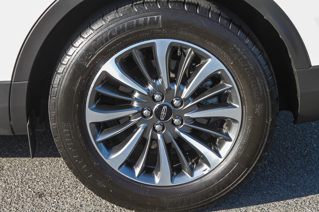 Used 2023 Lincoln Nautilus FWD w/ Premium Package image 13