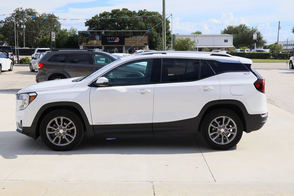 Used 2024 GMC Terrain SLT FWD image 6