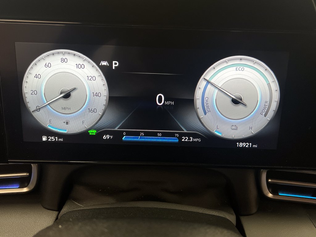 Used 2023 Hyundai Elantra Limited FWD image 15