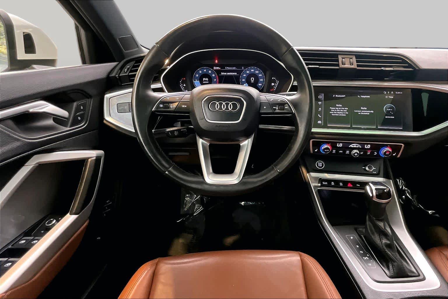 Used 2024 Audi Q3 2.0T Premium w/ Convenience Package AWD/4WD image 6