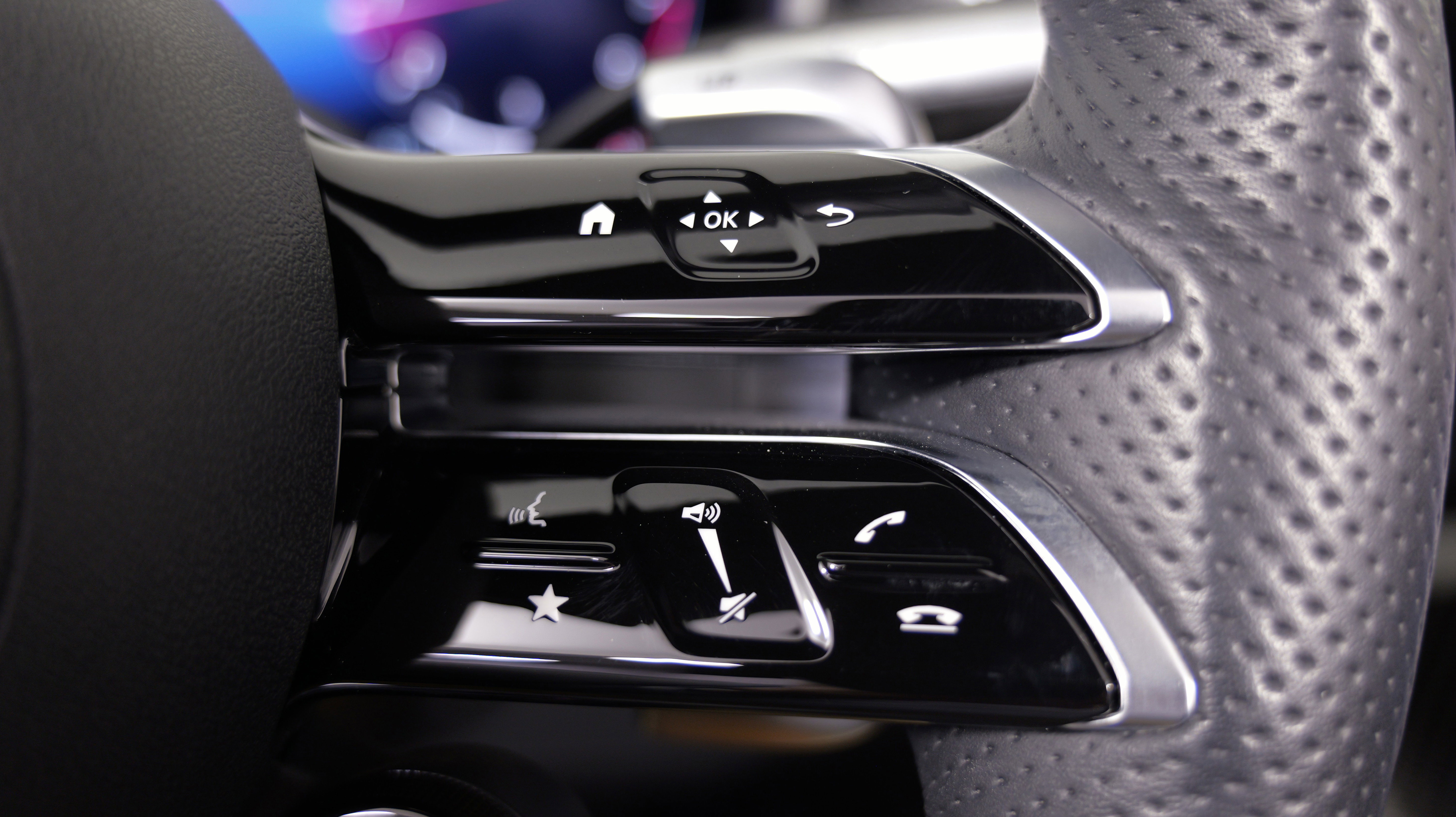 Used 2022 Mercedes-Benz SL 63 AMG 4MATIC image 45