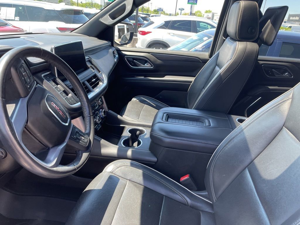 Used 2021 GMC Yukon SLT w/ SLT Luxury Plus Package AWD/4WD image 3