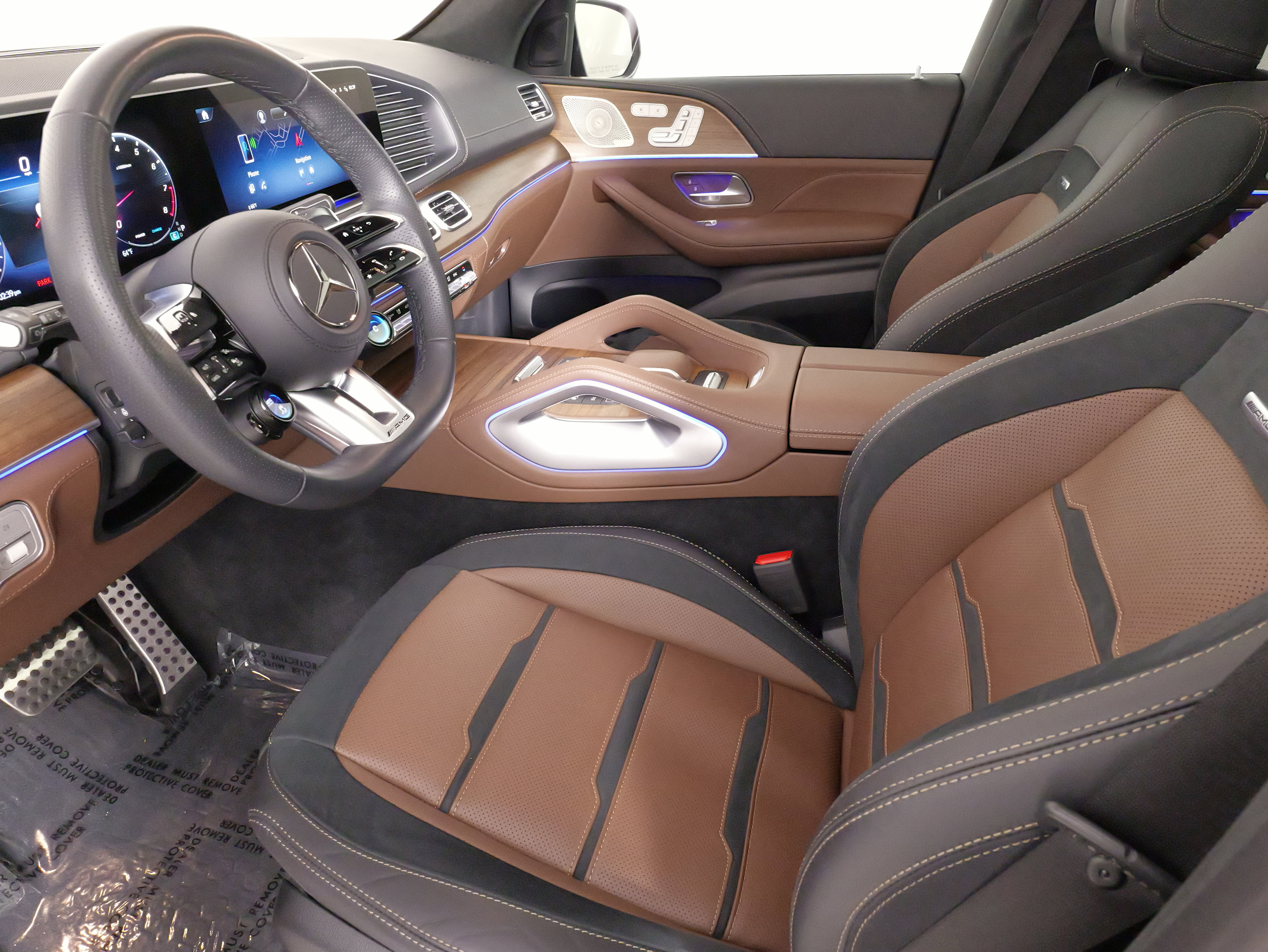 Used 2025 Mercedes-Benz GLS 63 AMG 4MATIC image 34