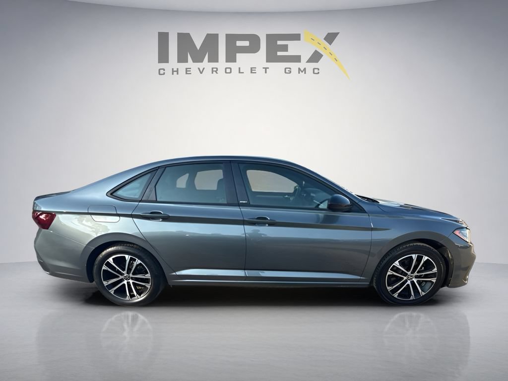 Used 2025 Volkswagen Jetta Sport FWD image 6