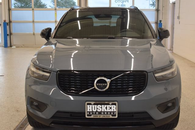 Used 2021 Volvo XC40 T5 R-Design w/ Advanced Package AWD/4WD image 3