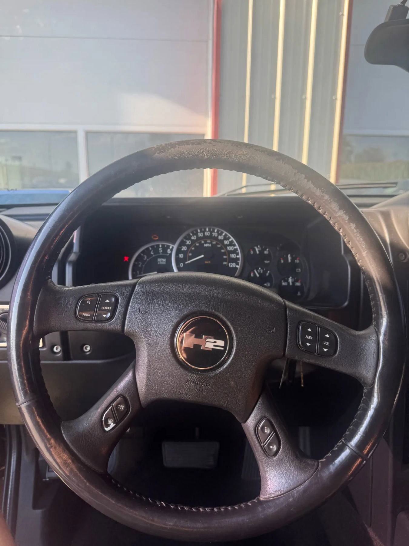 Used 2005 HUMMER H2 w/ Preferred Equipment Group image 9