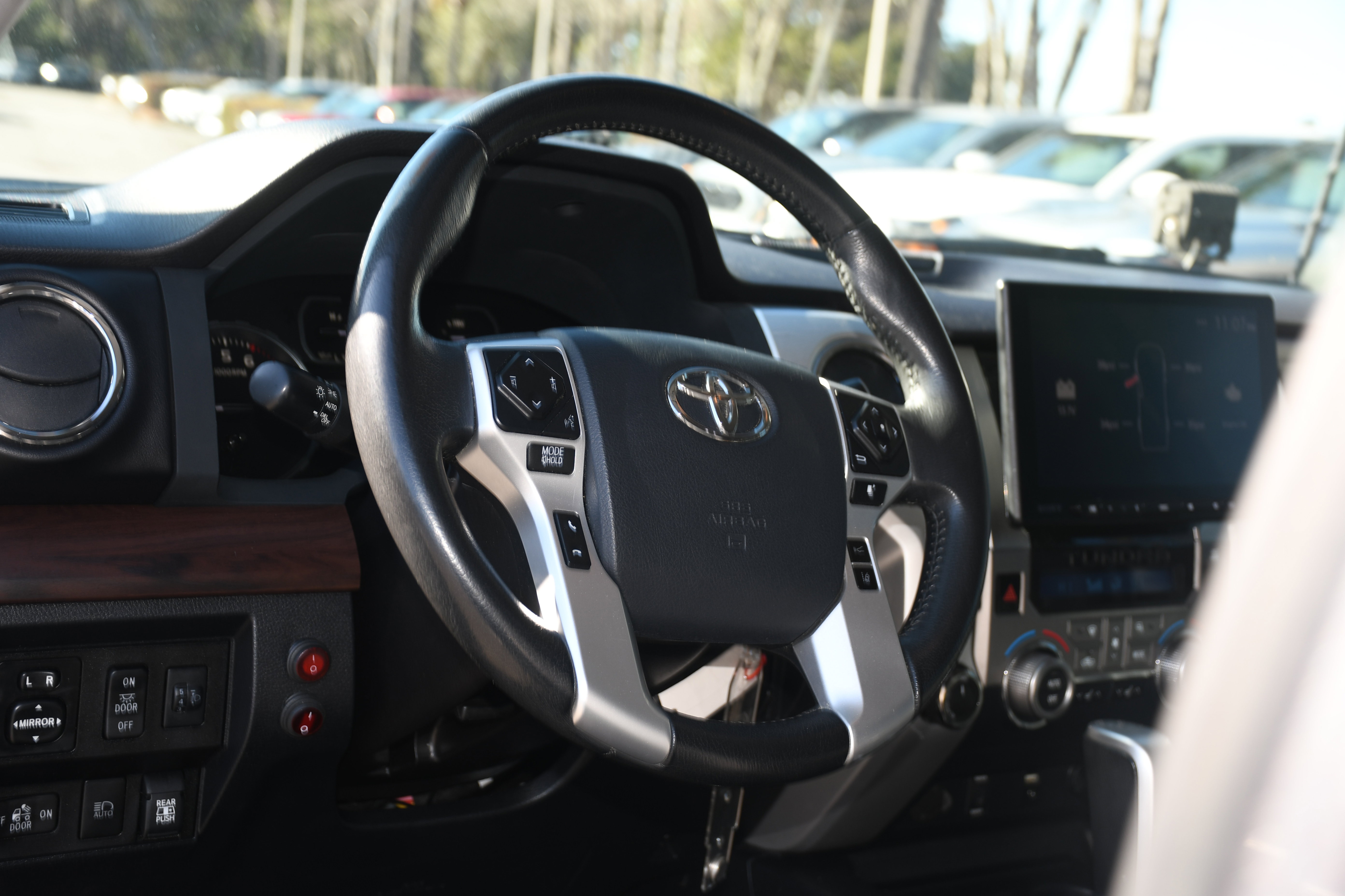 Used 2019 Toyota Tundra Limited image 8