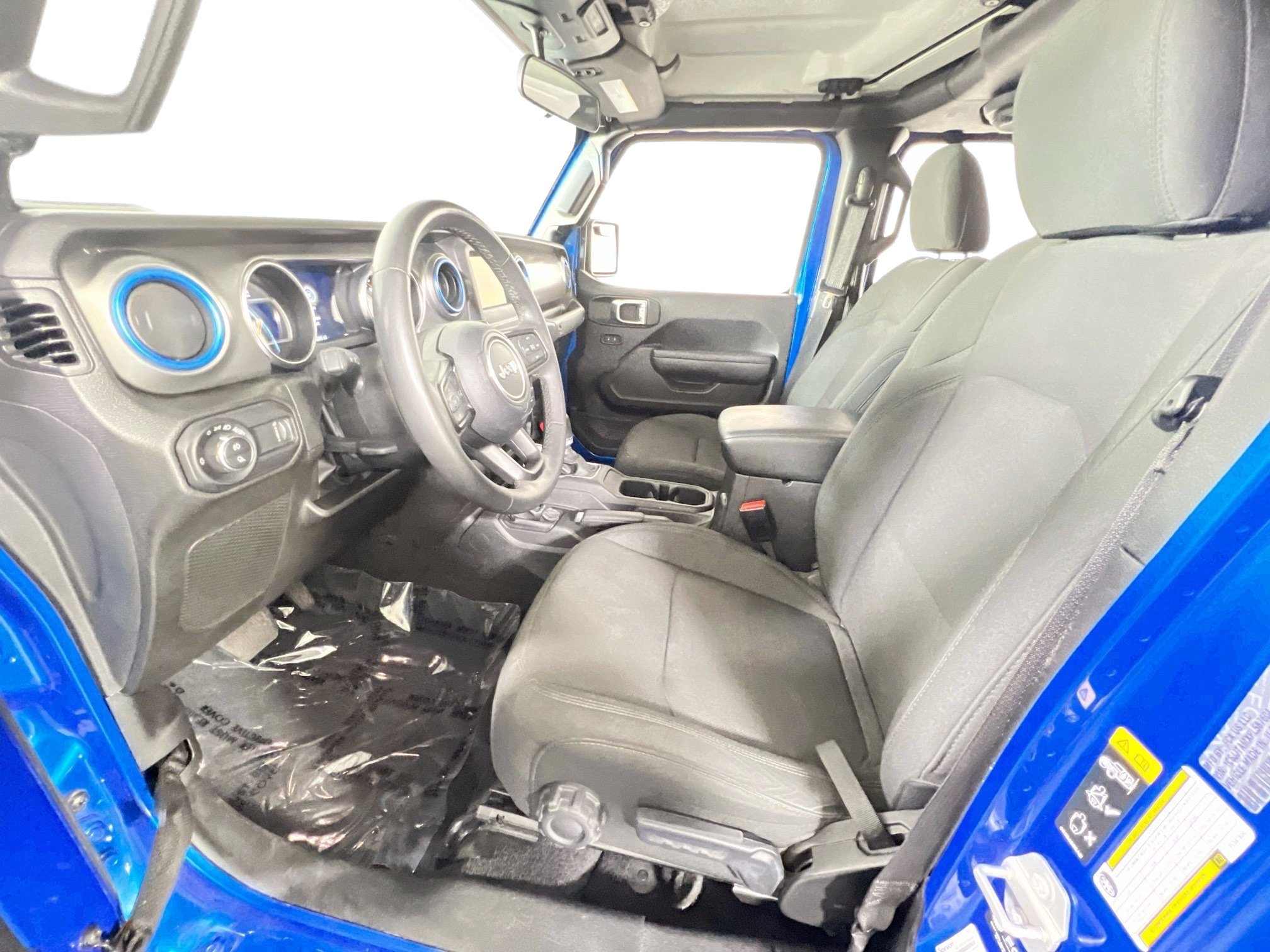Used 2023 Jeep Gladiator Sport AWD/4WD image 19