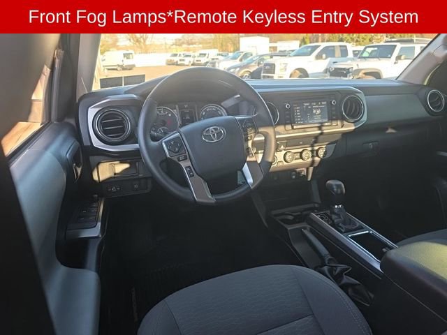Used 2019 Toyota Tacoma SR5 AWD/4WD image 8