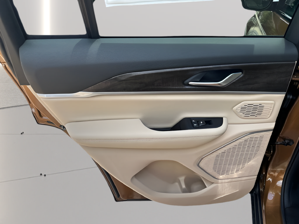 New 2026 Jeep Grand Cherokee Limited RWD image 31