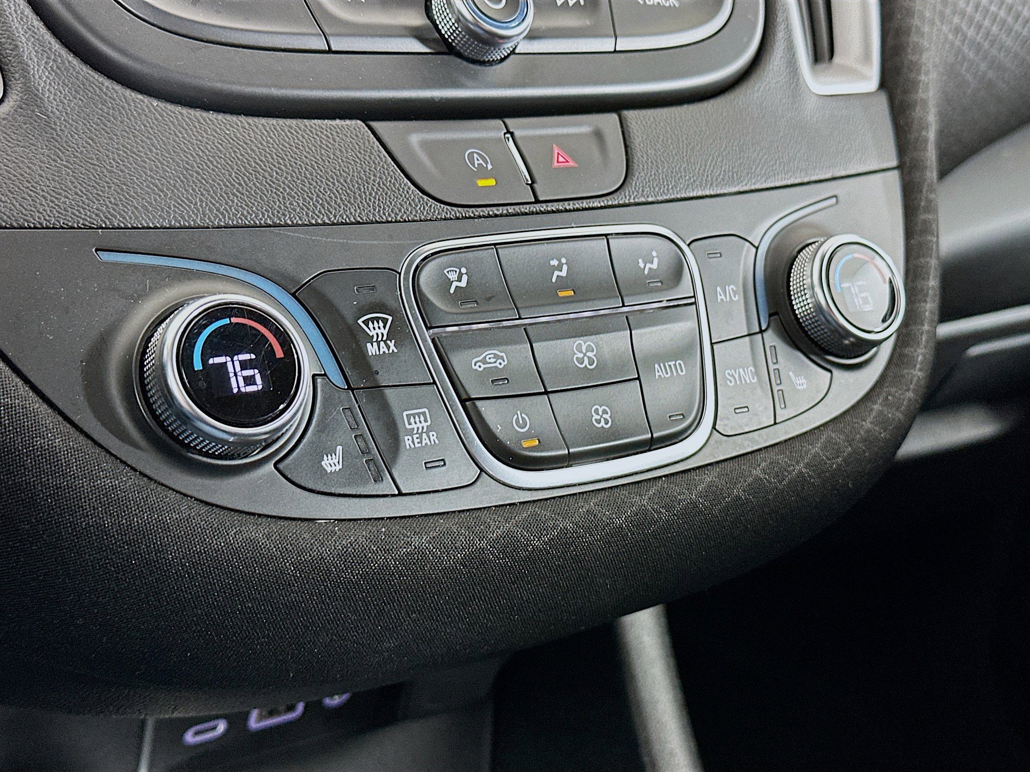 Used 2024 Chevrolet Malibu LT image 23