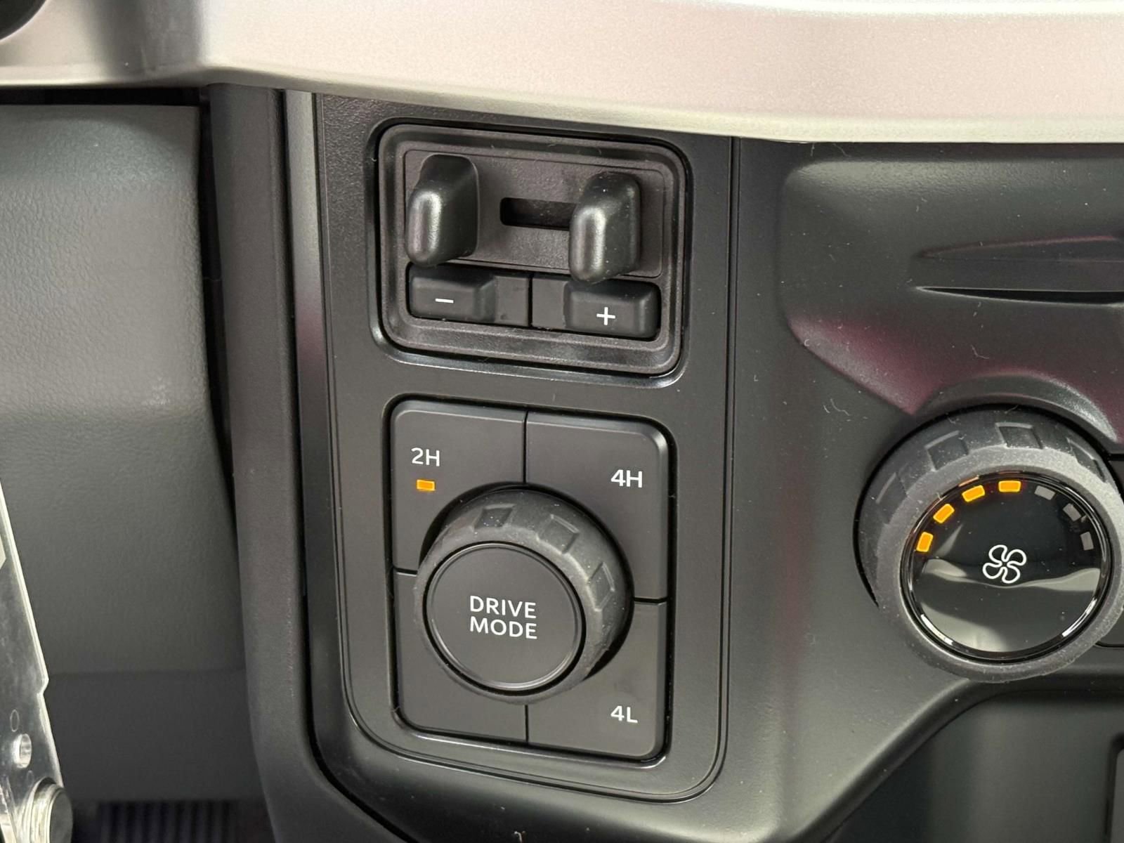New 2025 Ford F550 4x4 Crew Cab Super Duty image 16