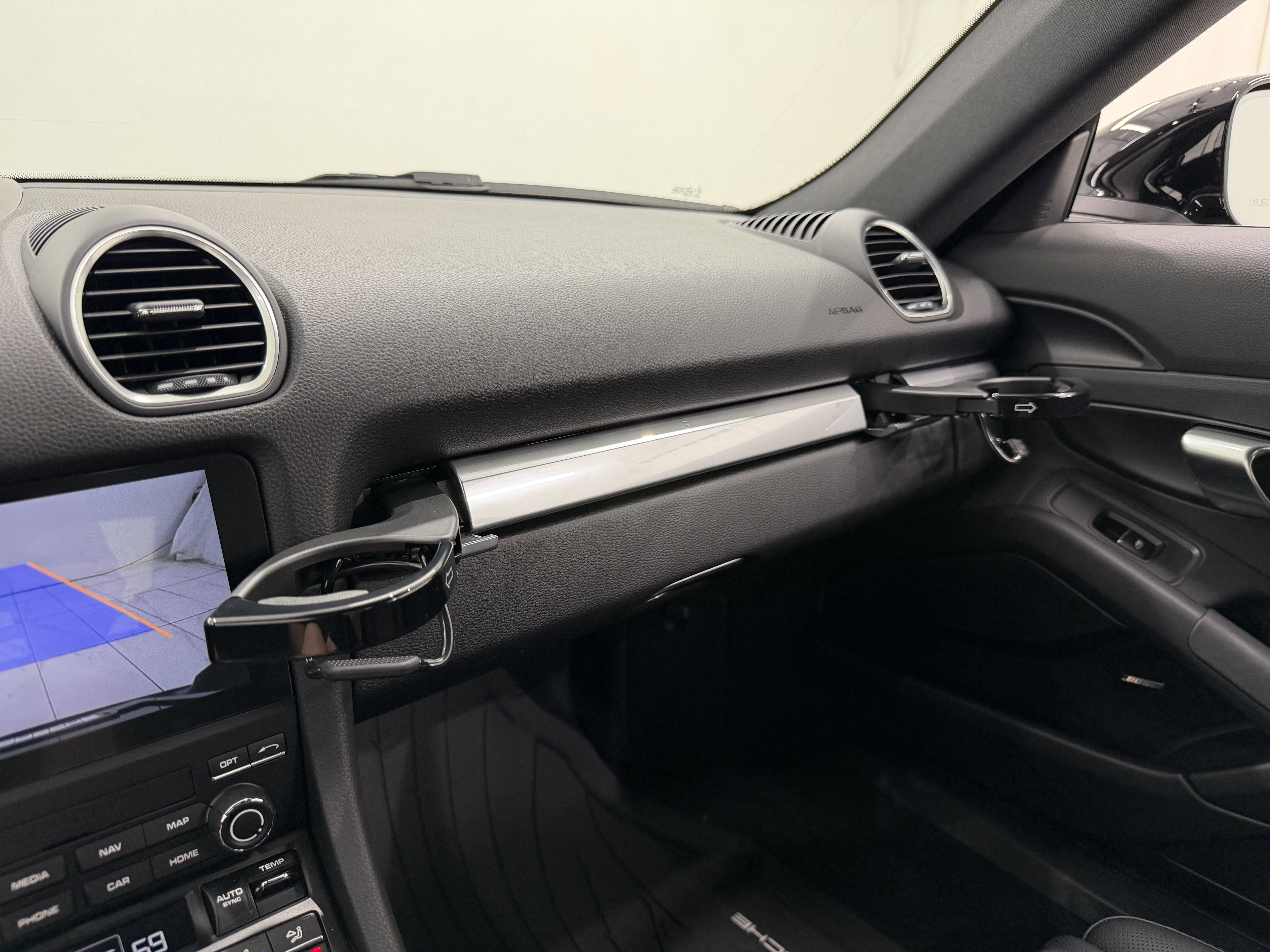 Certified 2025 Porsche 718 Cayman RWD image 50