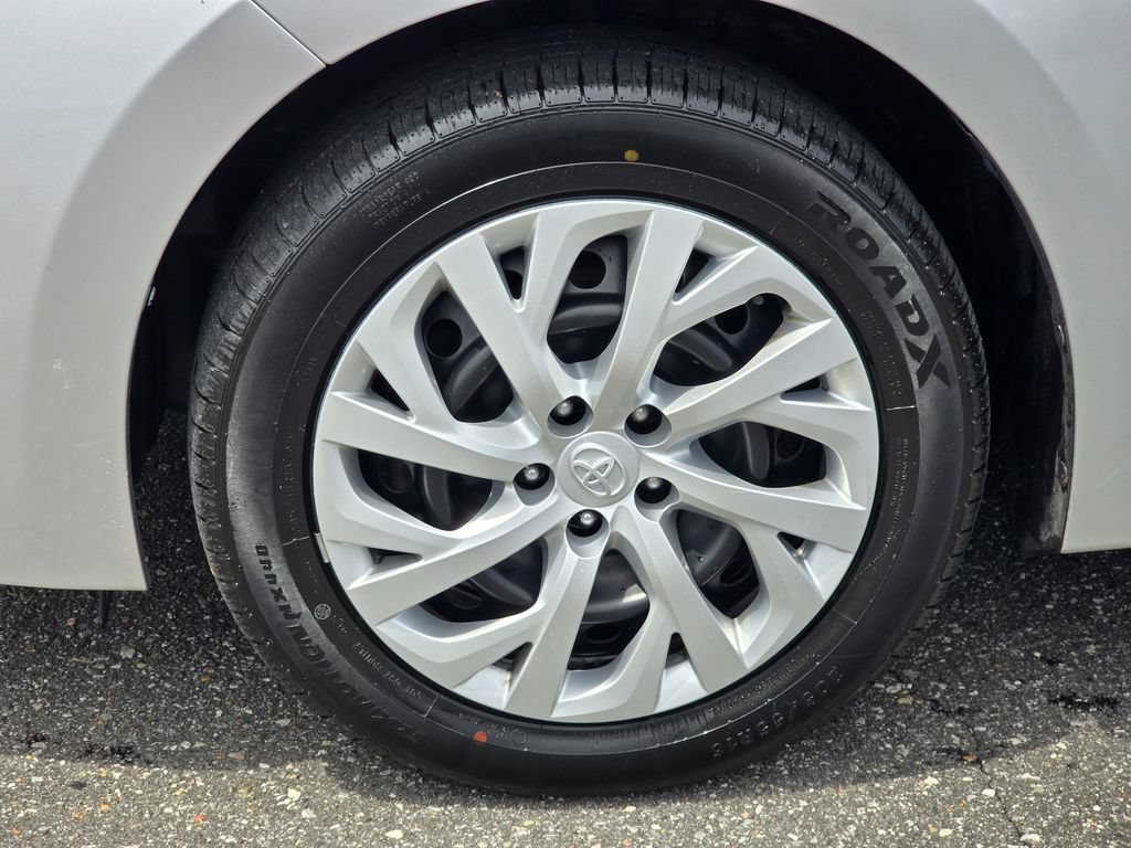 Used 2019 Toyota Corolla LE FWD image 24