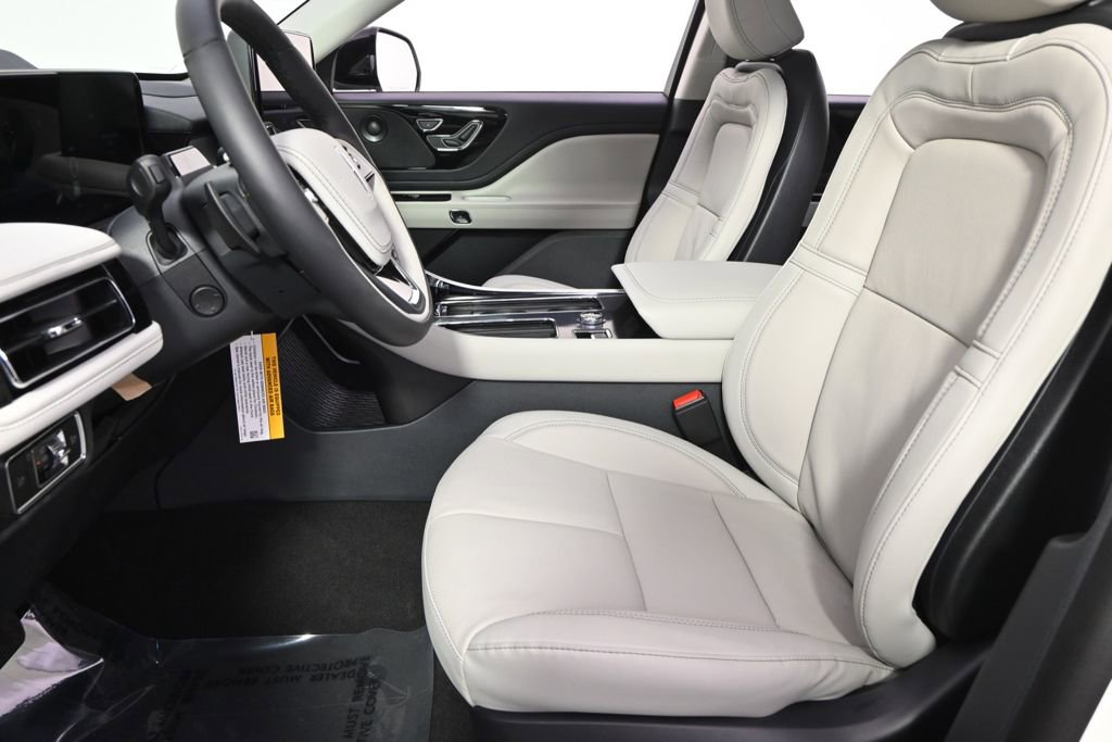 New 2026 Lincoln Aviator Reserve image 13