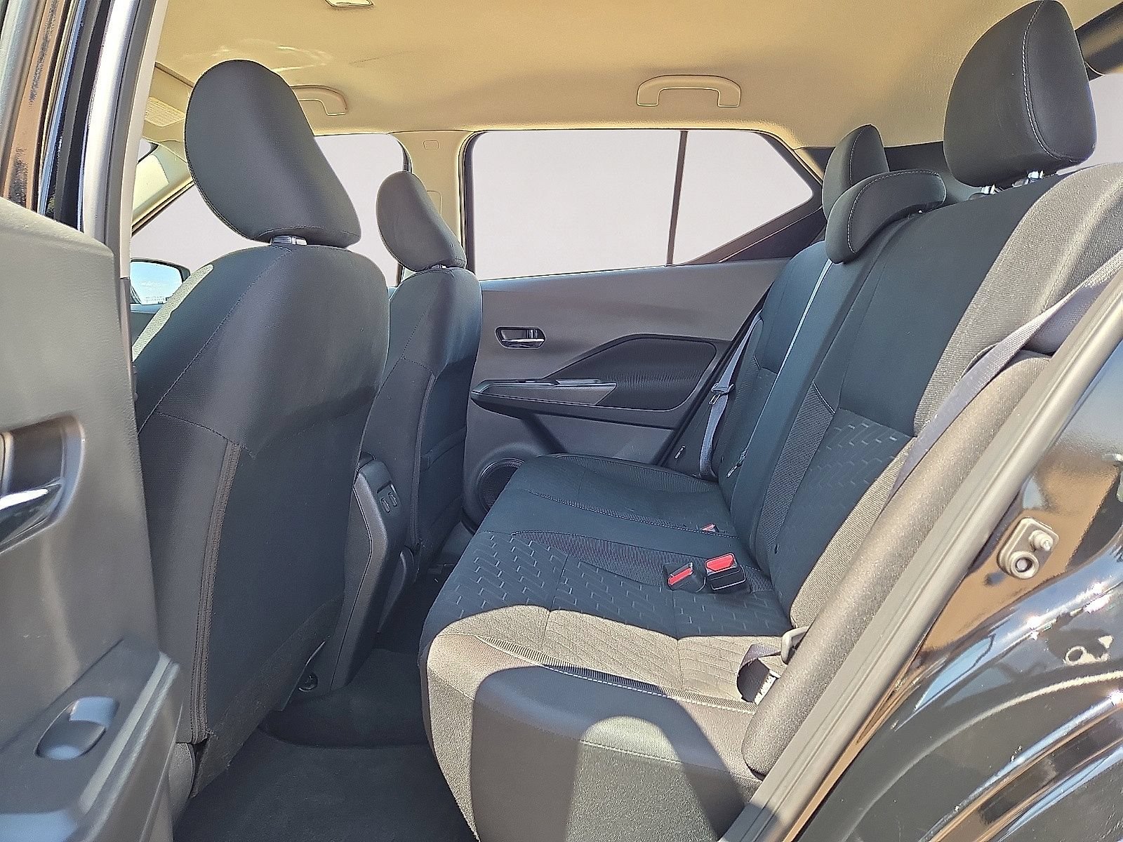 Used 2024 Nissan Kicks SV FWD image 15