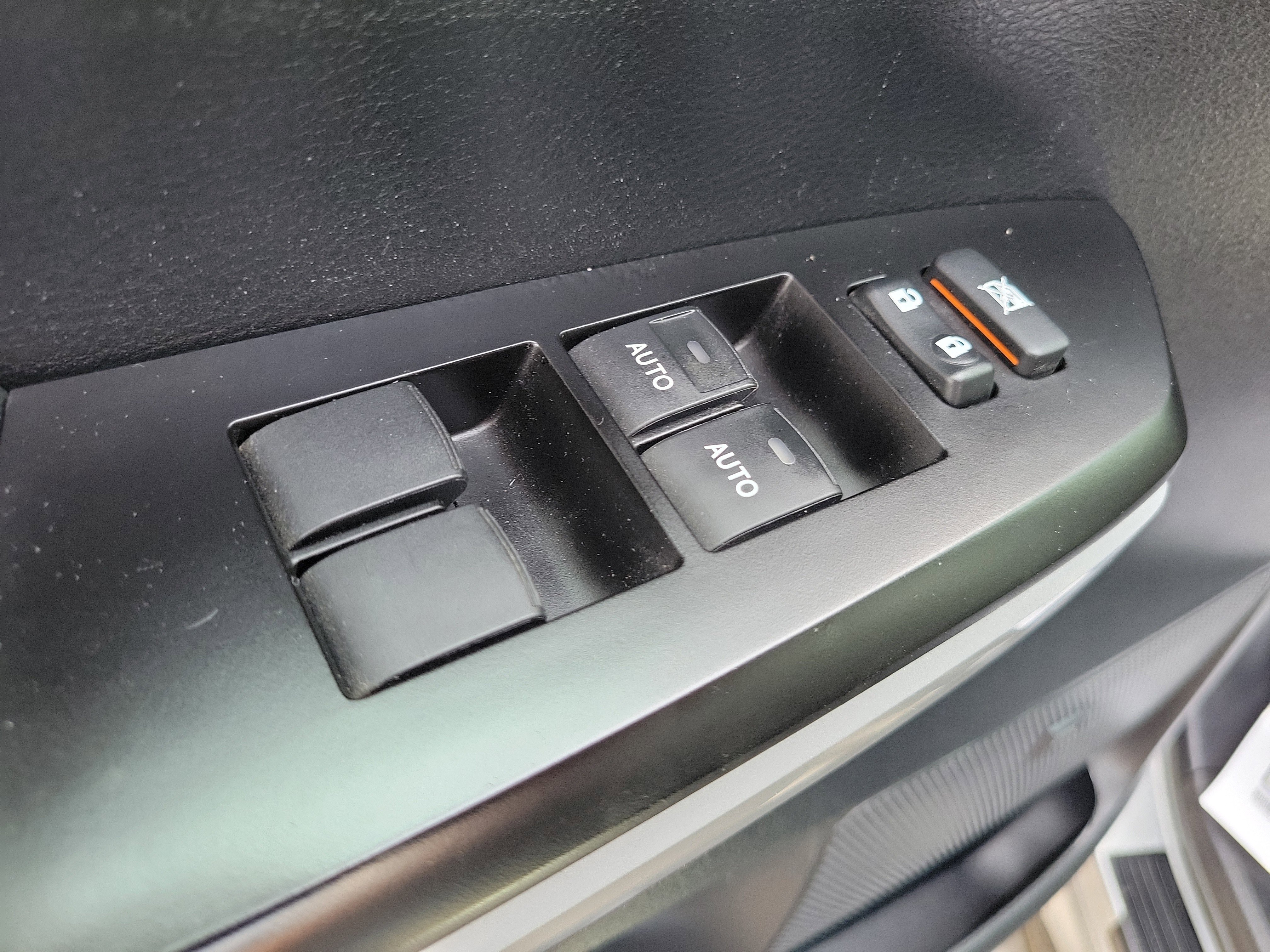 Used 2019 Toyota Tundra Limited w/ Limited Premium Package AWD/4WD image 19