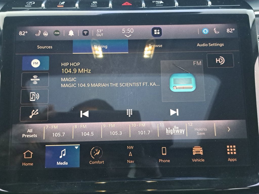 Certified 2023 Jeep Grand Cherokee L Limited image 24