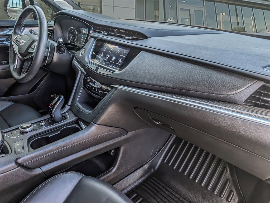 Used 2022 Cadillac XT5 Sportv w/ LPO, ONYX Package image 21