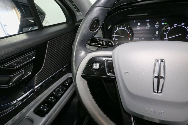 Used 2022 Lincoln Corsair AWD w/ Premium Package image 32