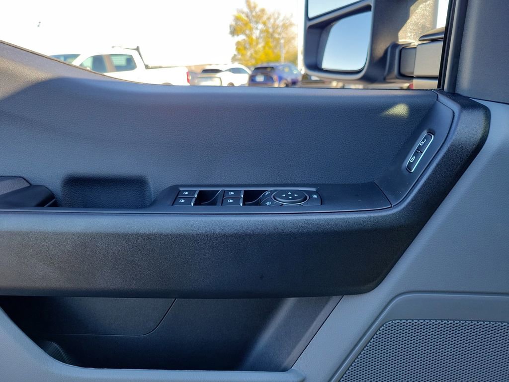 New 2026 Ford F350 XL w/ XL Chrome Package image 18