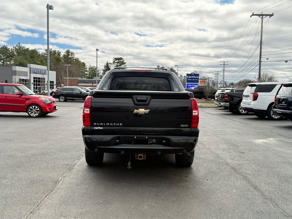 Used 2010 Chevrolet Avalanche LS w/ Interior Plus Package image 4