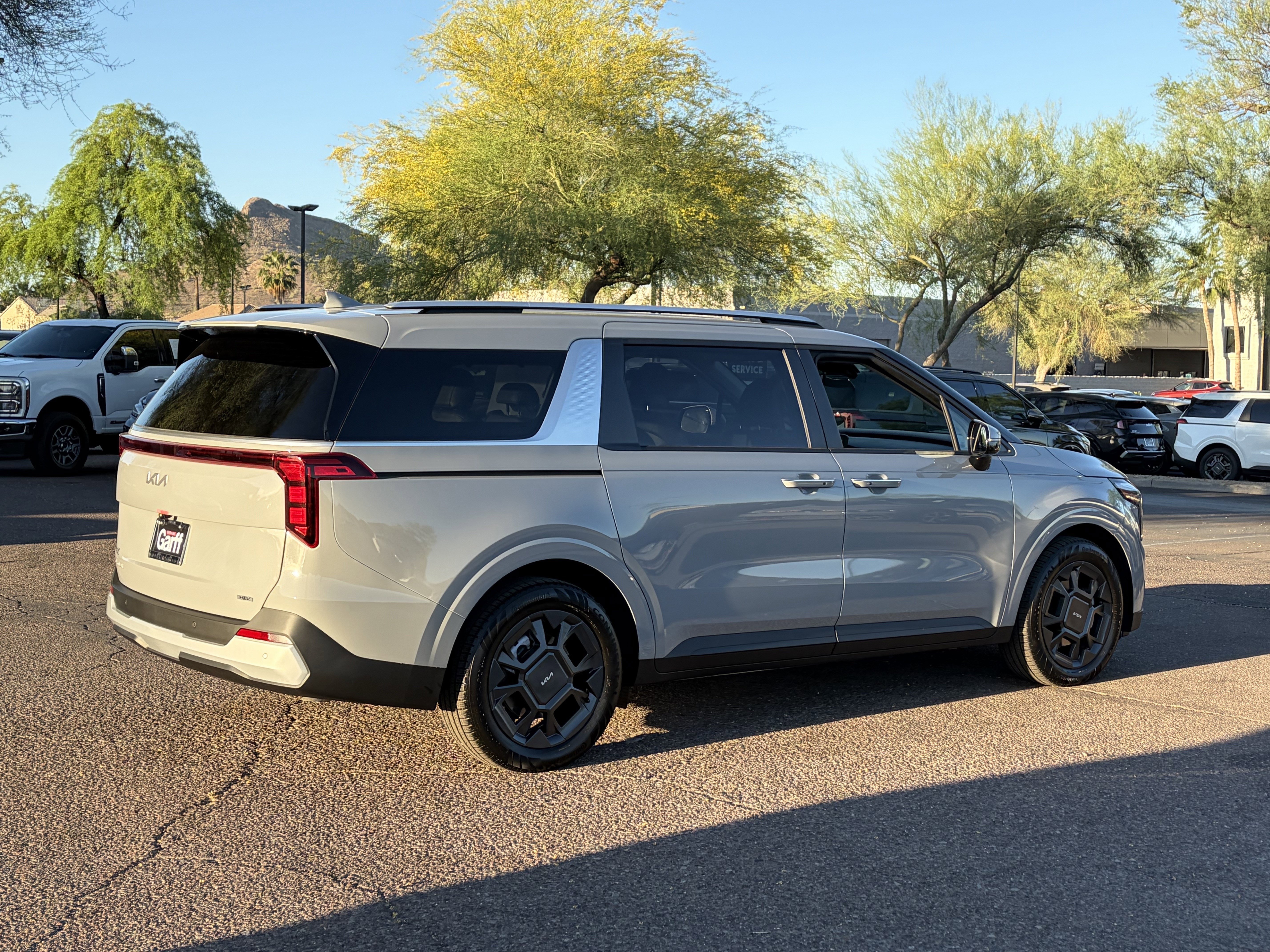 New 2026 Kia Carnival EX image 4