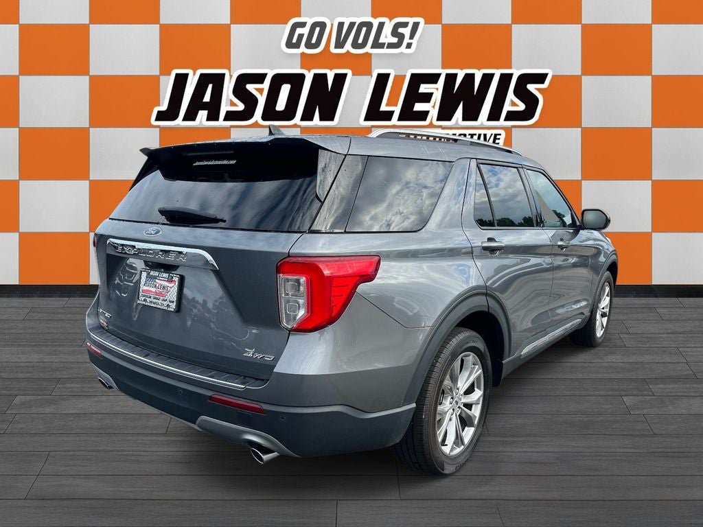 Used 2022 Ford Explorer Limited AWD/4WD image 3