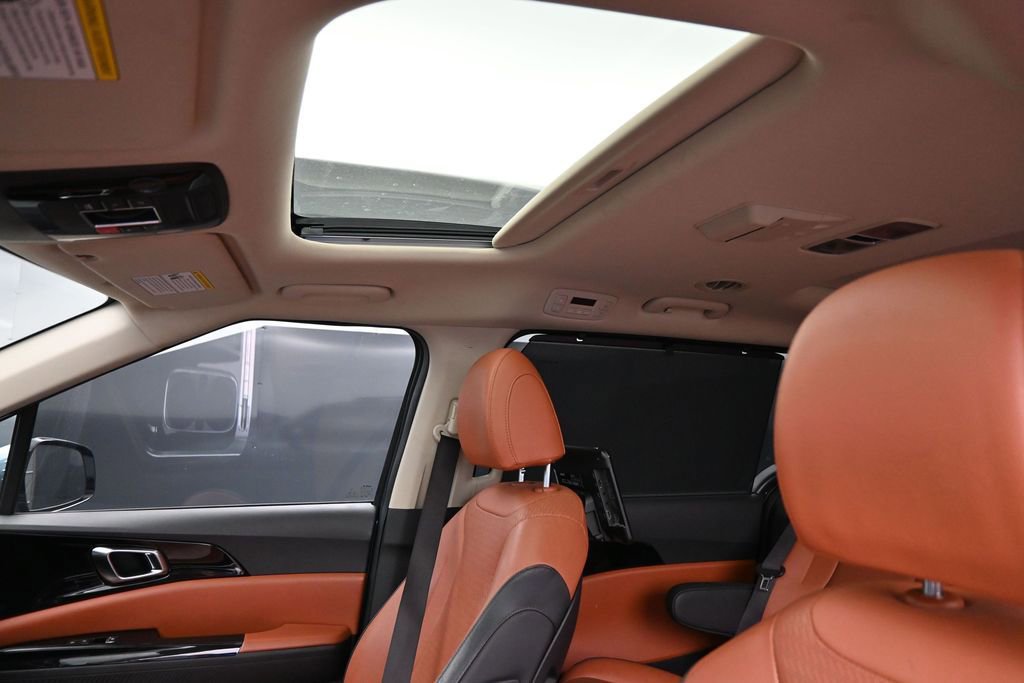 Used 2024 Kia Carnival SX Prestige FWD image 15