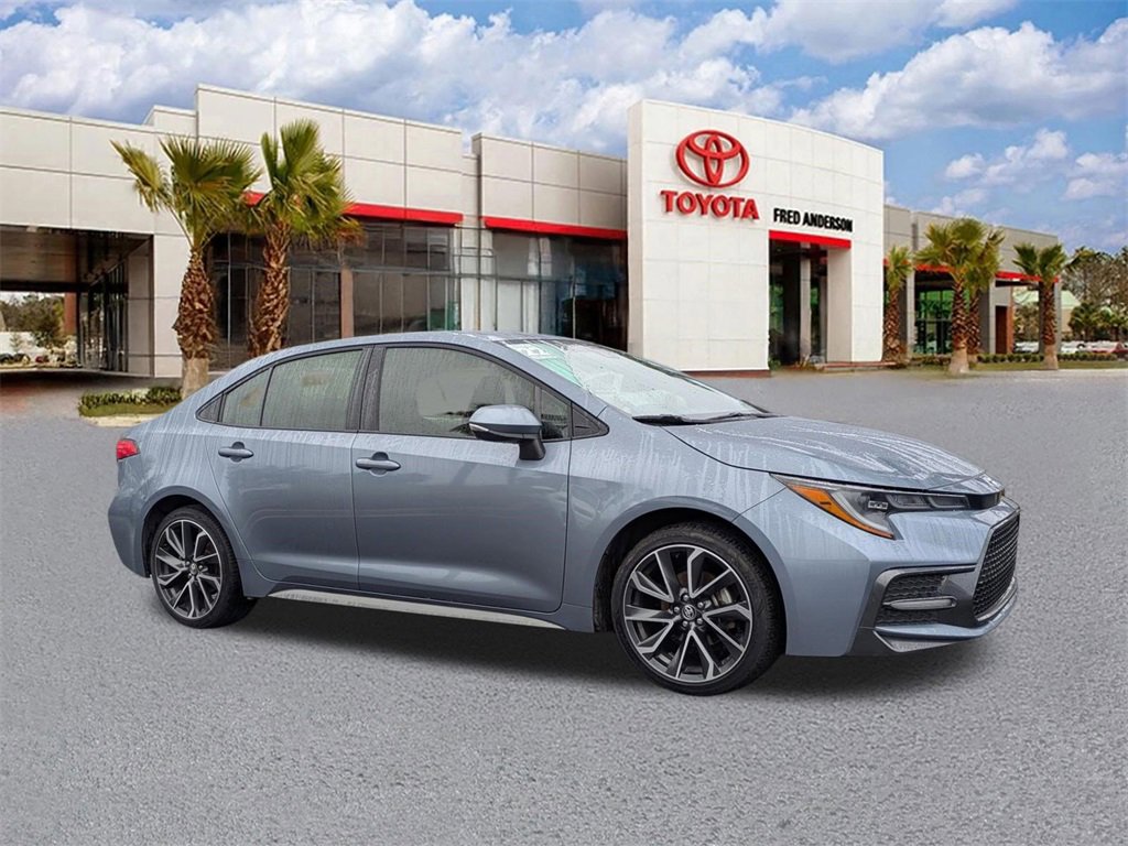 Used 2022 Toyota Corolla SE image 2