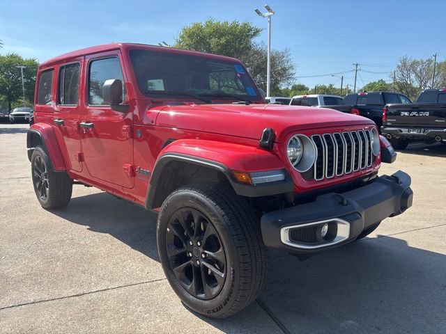Used 2025 Jeep Wrangler Unlimited Sahara w/ Safety Group image 3