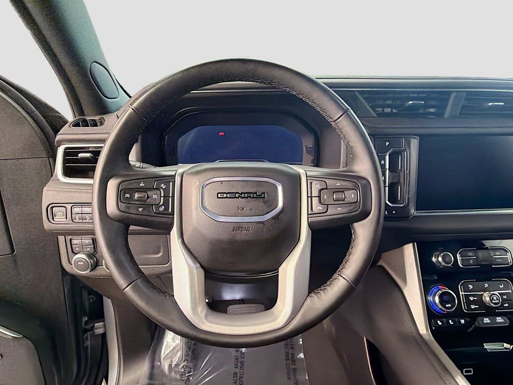 Used 2024 GMC Yukon XL Denali AWD/4WD image 11