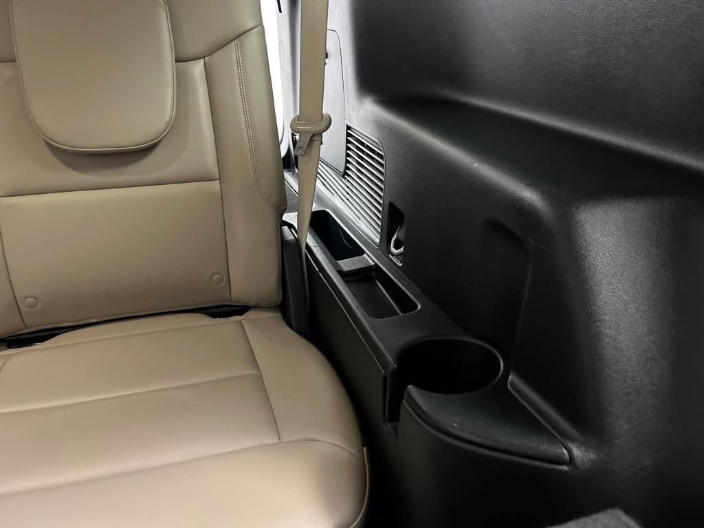 Used 2024 Ford Explorer XLT w/ Equipment Group 202A image 34