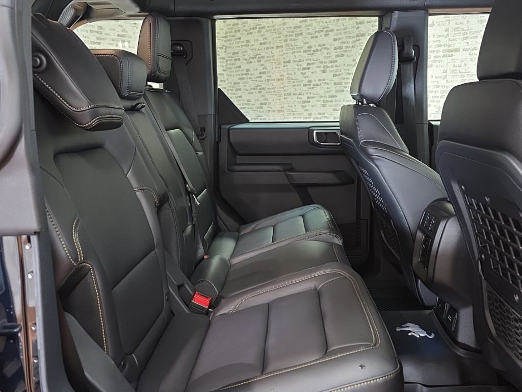 New 2025 Ford Bronco Badlands image 19