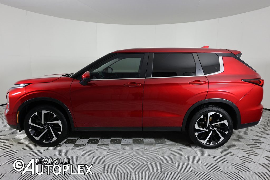 Used 2022 Mitsubishi Outlander SE image 10