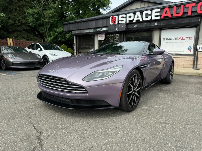Used 2017 Aston Martin DB11 V12 RWD image 2