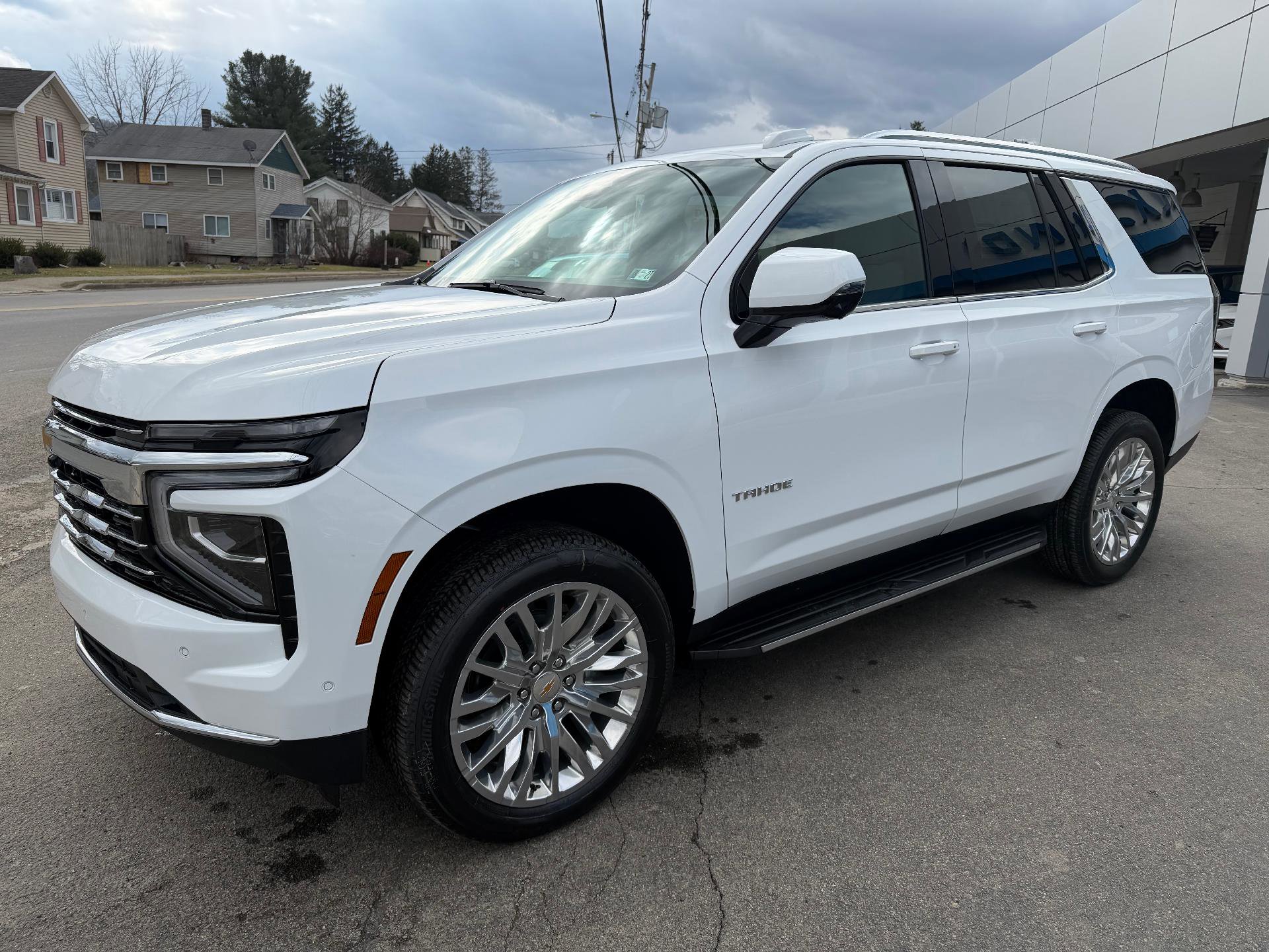 New 2026 Chevrolet Tahoe LT image 2