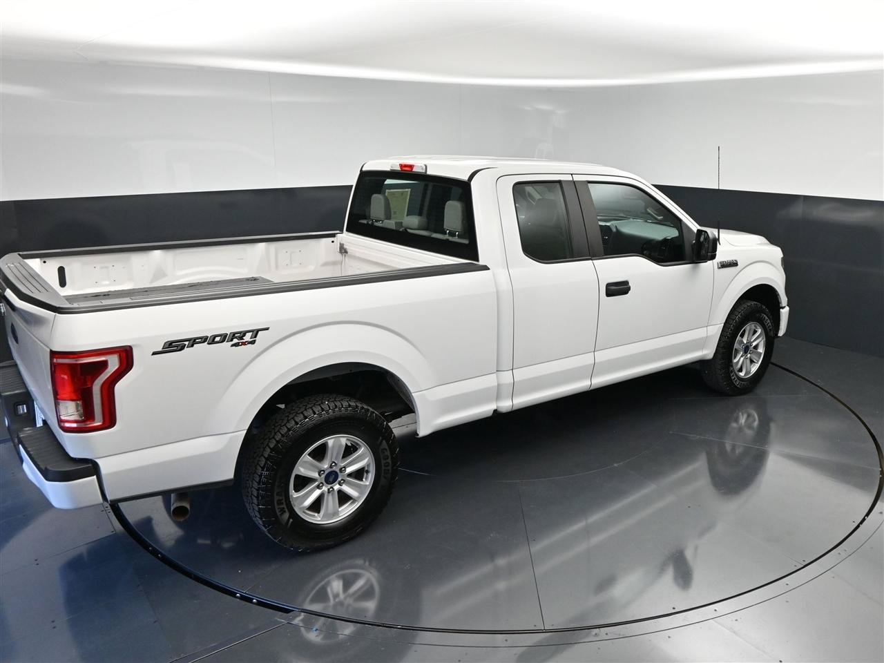 Used 2017 Ford F150 XL w/ Equipment Group 101A Mid AWD/4WD image 23