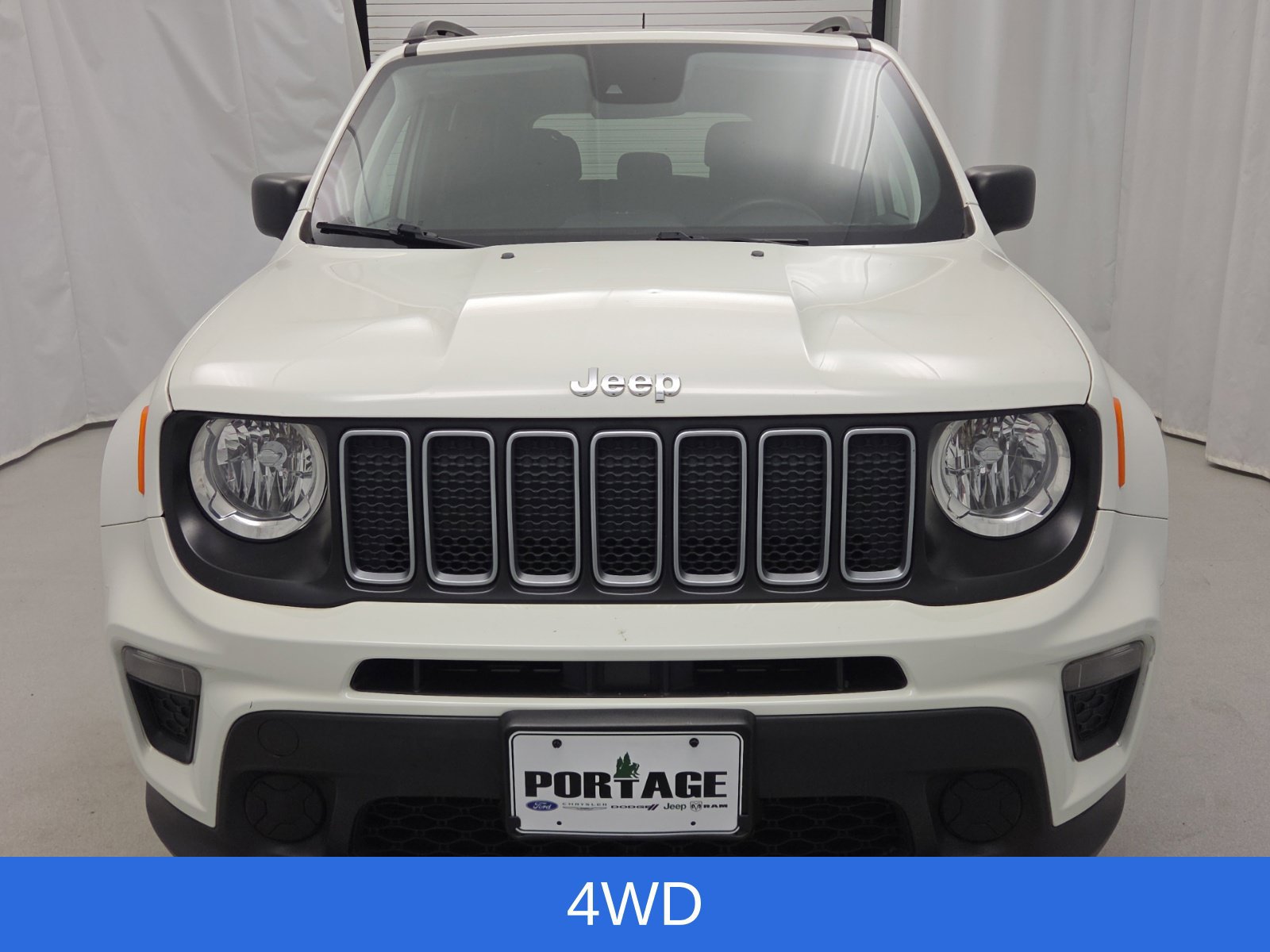 Certified 2022 Jeep Renegade Sport w/ Sport Appearance Group AWD/4WD image 2
