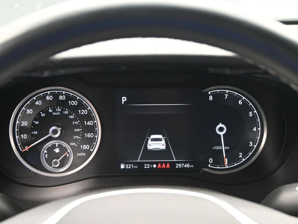Used 2025 Genesis G70 2.5T AWD/4WD image 12