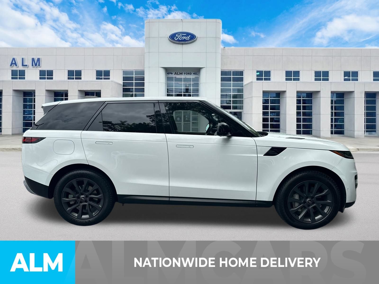 Used 2023 Land Rover Range Rover Sport SE AWD/4WD image 4