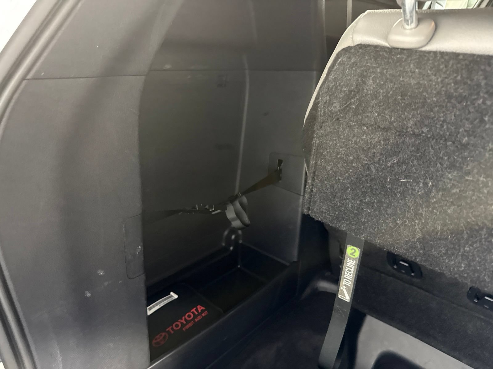 Used 2025 Toyota Sienna XLE FWD image 53