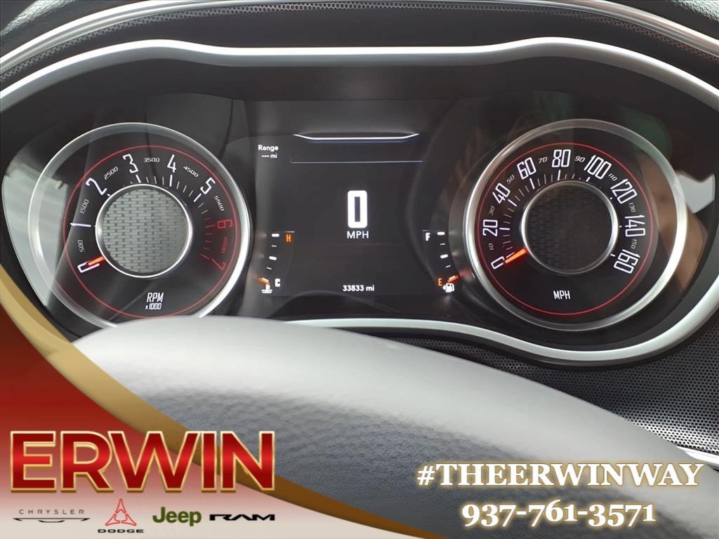 Used 2015 Dodge Challenger R/T Plus RWD image 16