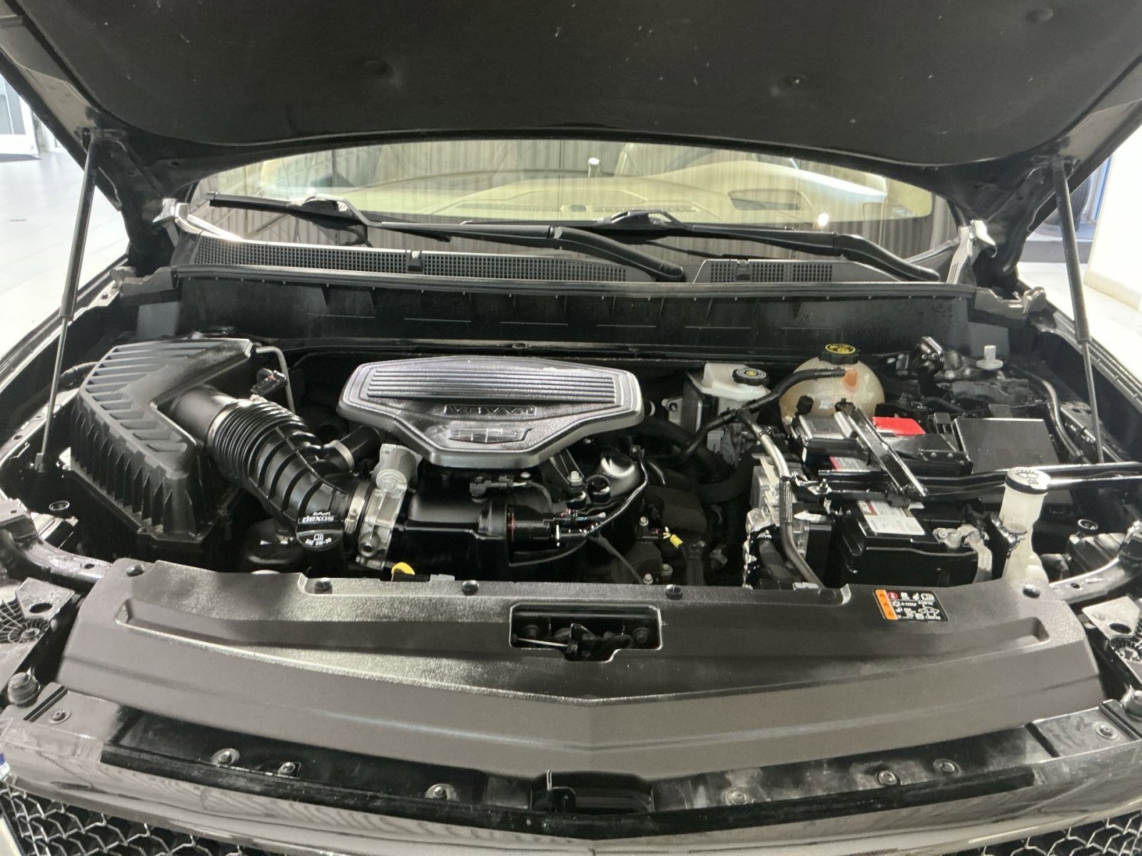 Used 2022 Cadillac XT6 Sport w/ Platinum Package image 29