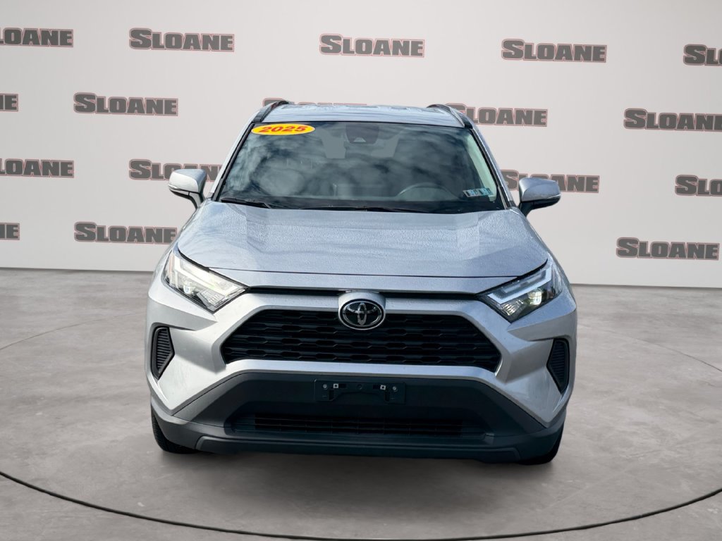 Used 2025 Toyota RAV4 XLE AWD/4WD image 8