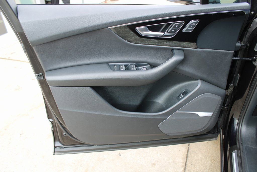 Used 2019 Audi Q7 3.0T Premium Plus w/ Premium Plus Package image 9