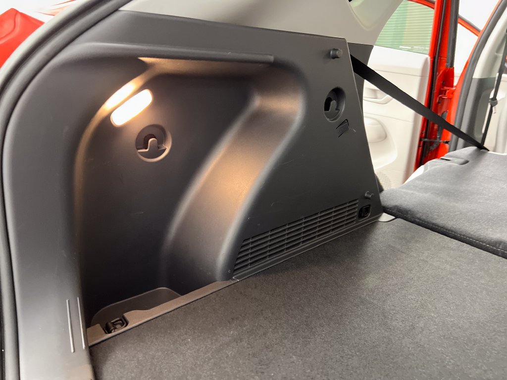Used 2024 Hyundai Kona SEL AWD/4WD image 37